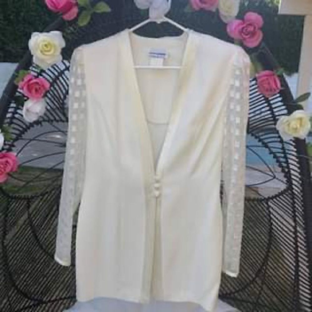 3/$25 Perceptions Sheer Sleeve Button Blazer Jacket.Size 8